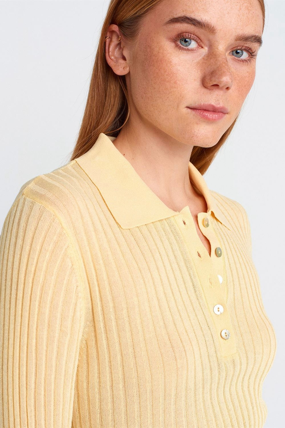 Buttoned Polo Collar Lightweight Knit Sweater