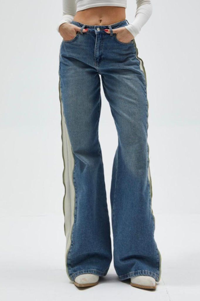 Neon Side Zipper Jeans