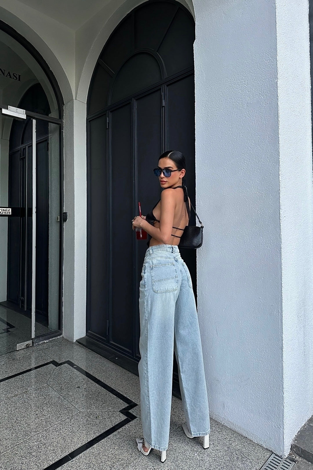 Baggy Boyfriend Light Wash Barrel Jeans