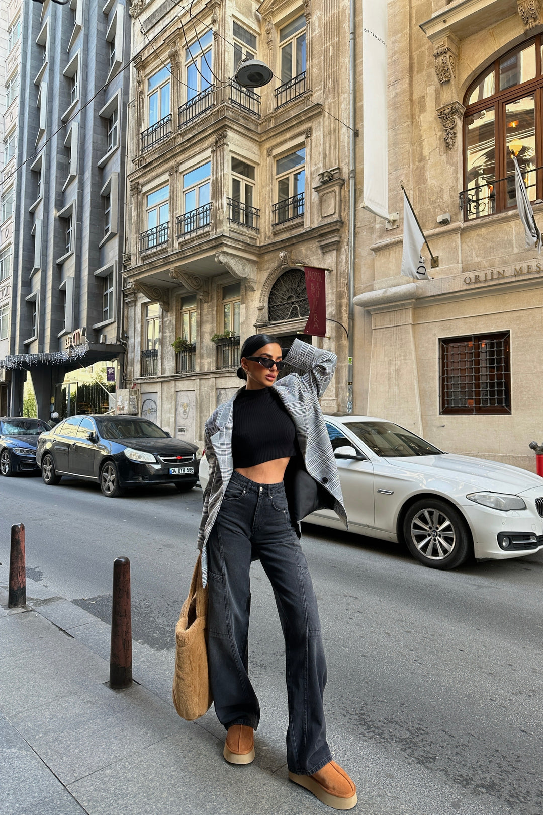 Tight Fit Cargo Jeans