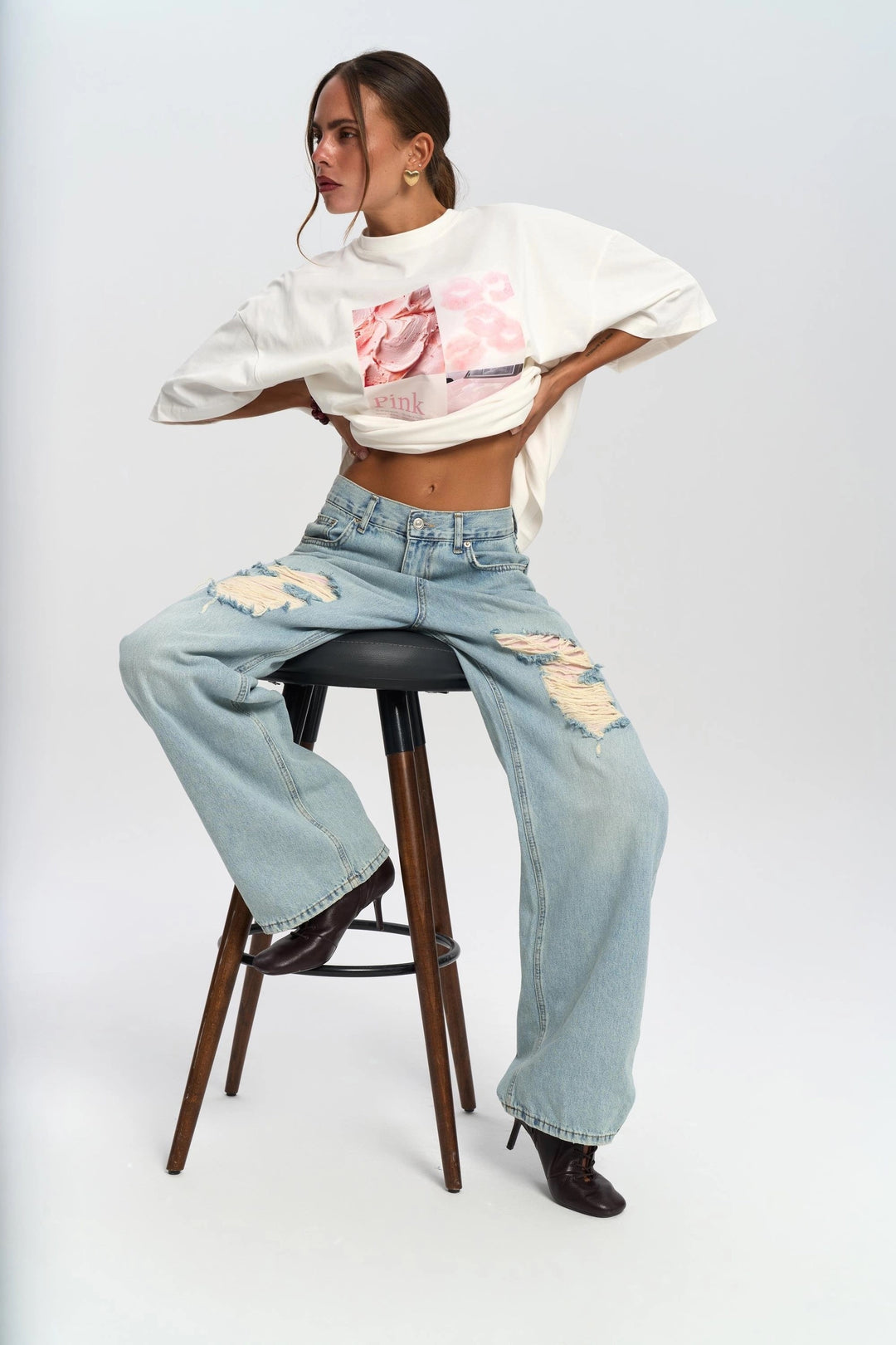 Relaxed Fit Patch Detail Distressed Wide Leg Jeans