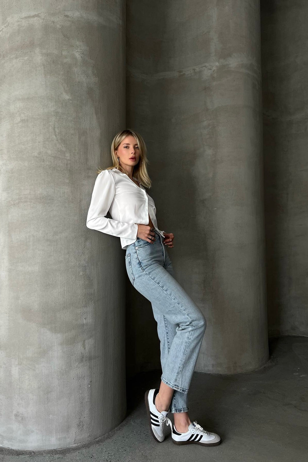 Classic Light Wash Jeans