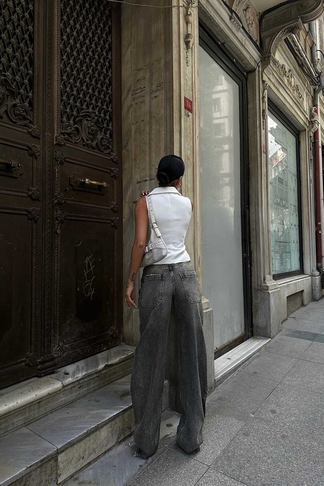 Gray Wash Ripped Hem Barrel Jeans