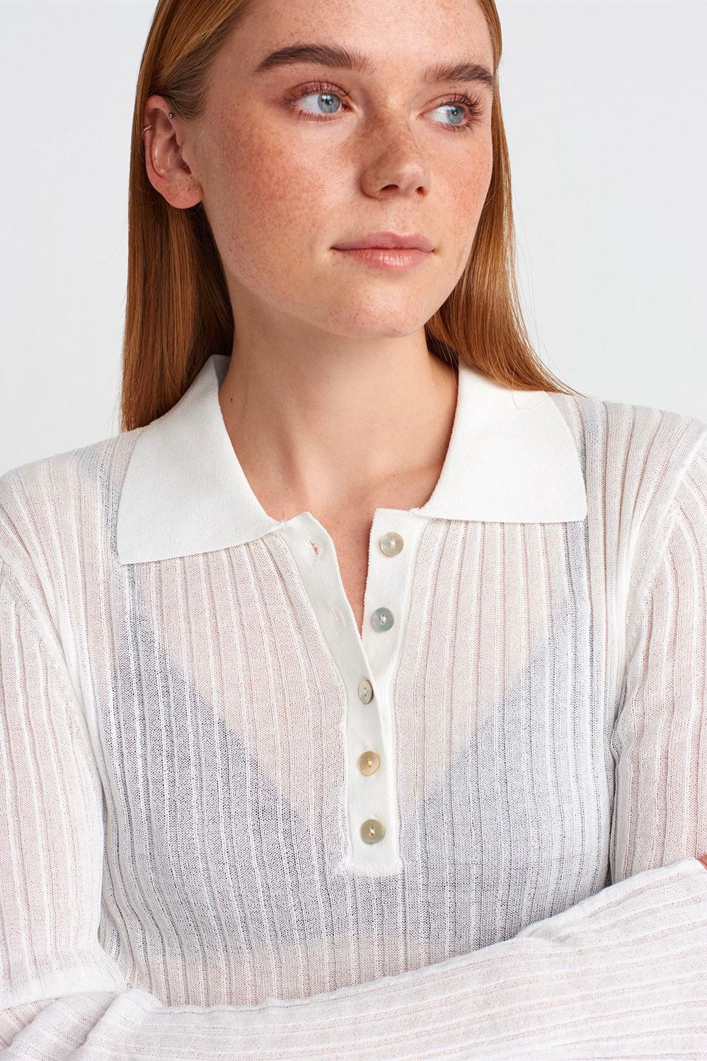 Buttoned Polo Collar Lightweight Knit Sweater