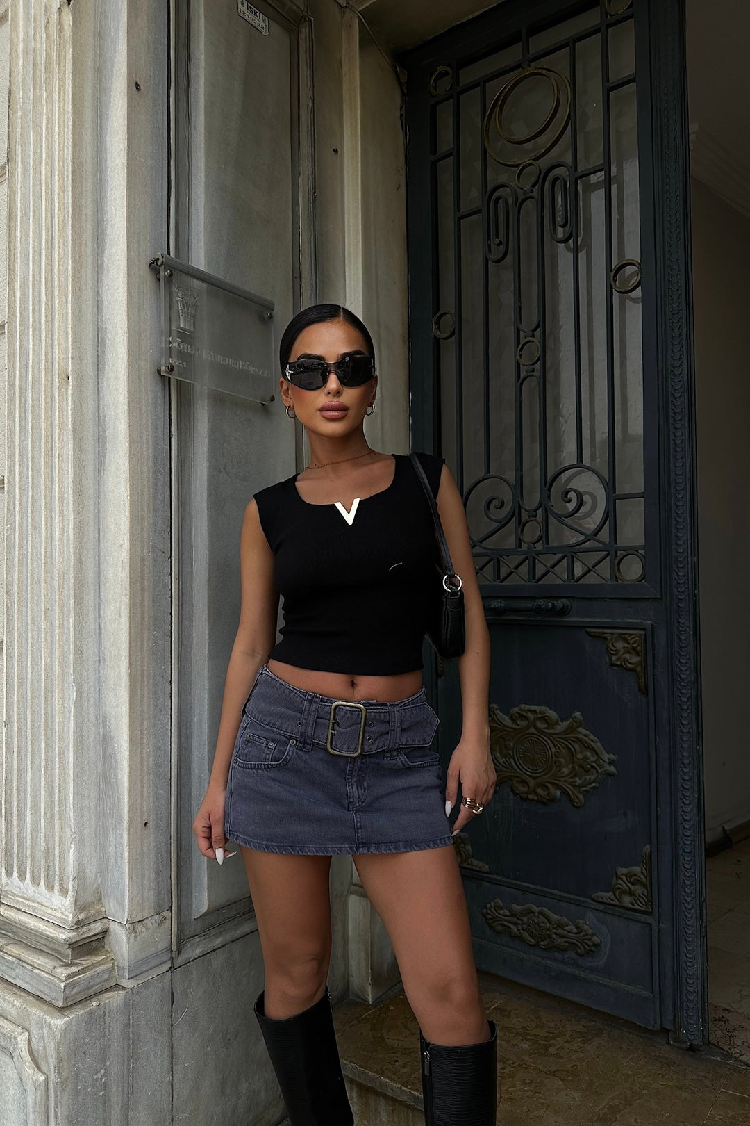 Basic V Golden Neck Ribbed Top