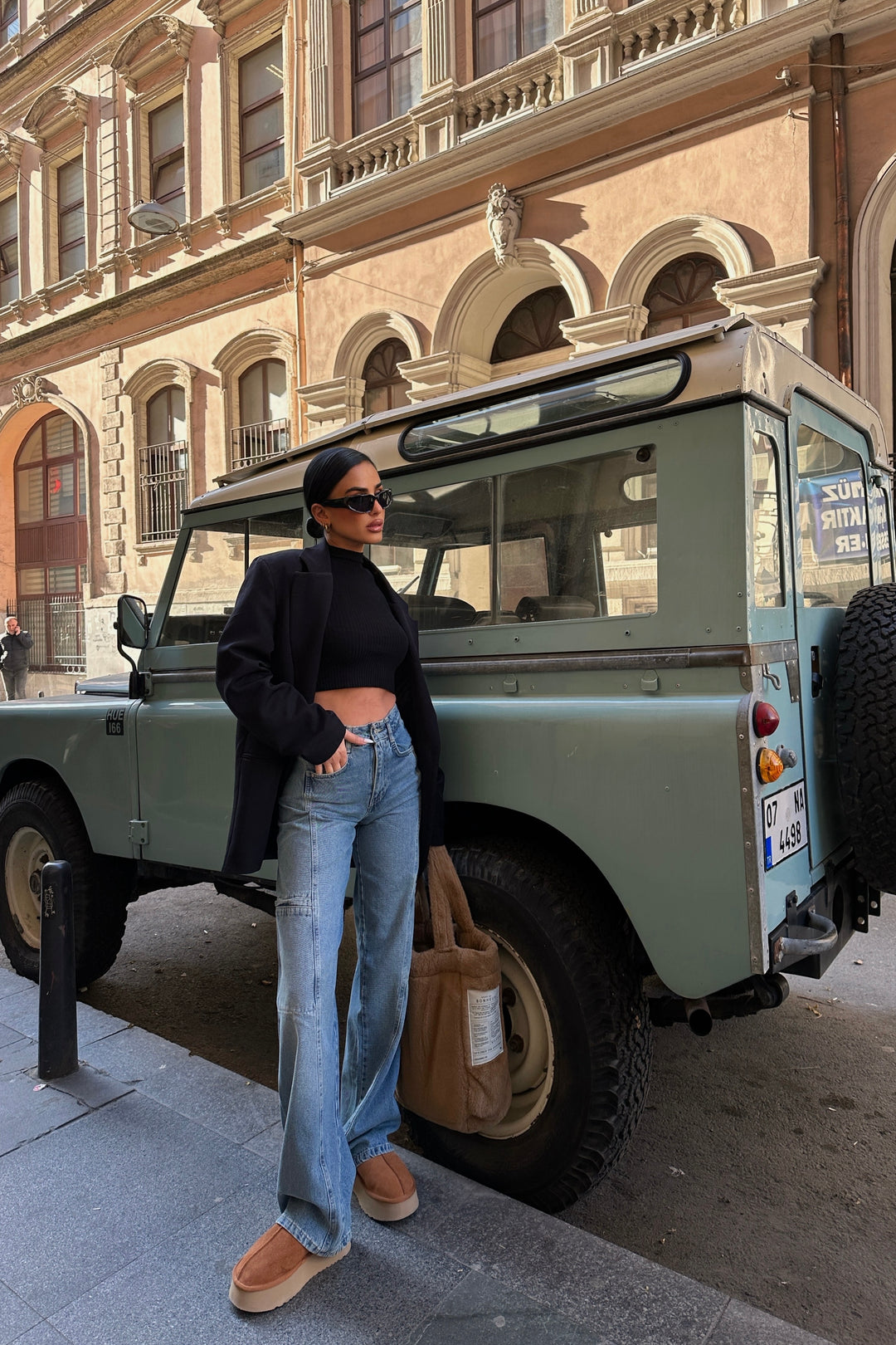 Tight Fit Cargo Jeans