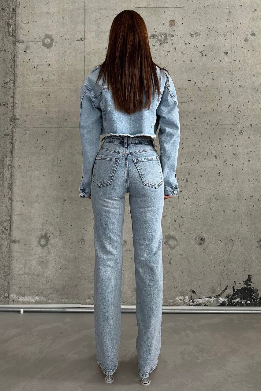 Button Closure Straight Jeans