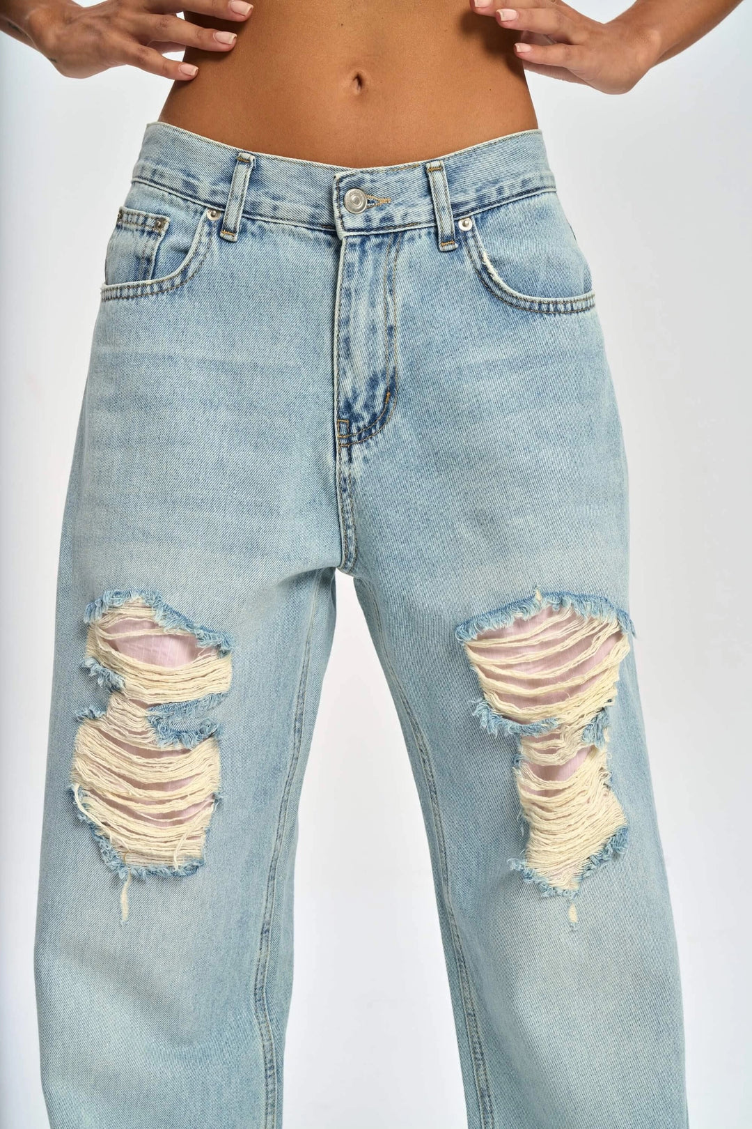 Relaxed Fit Patch Detail Distressed Wide Leg Jeans