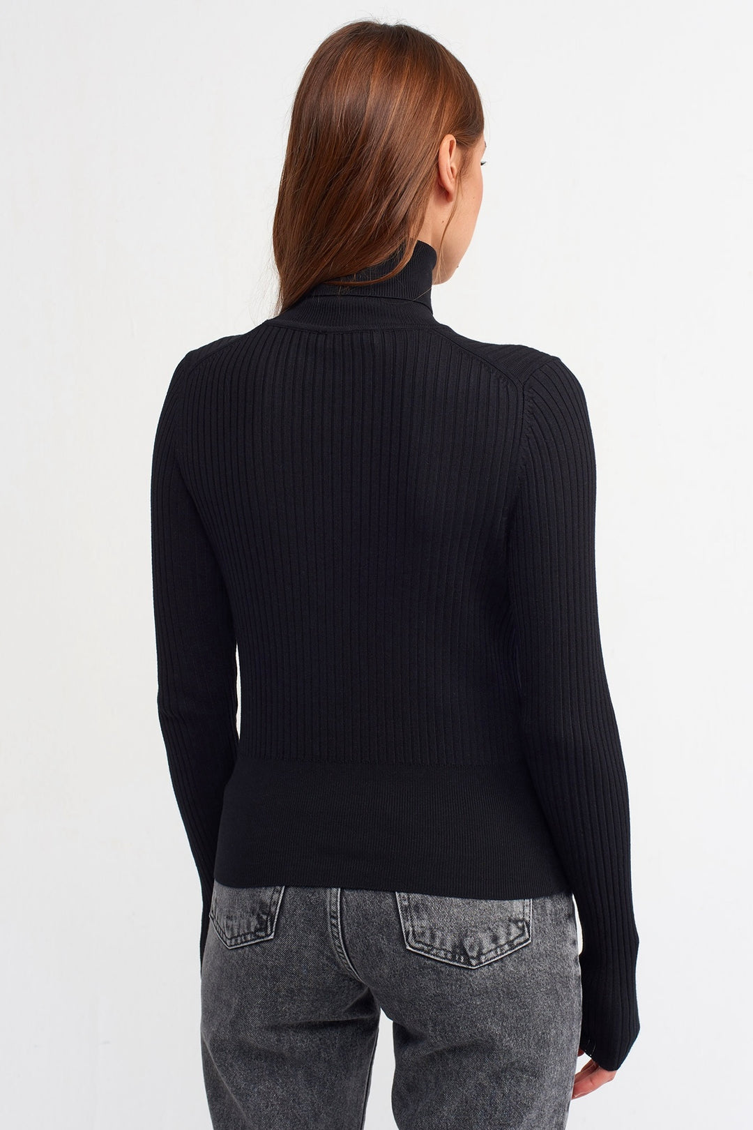 Basic Turtleneck Sweater