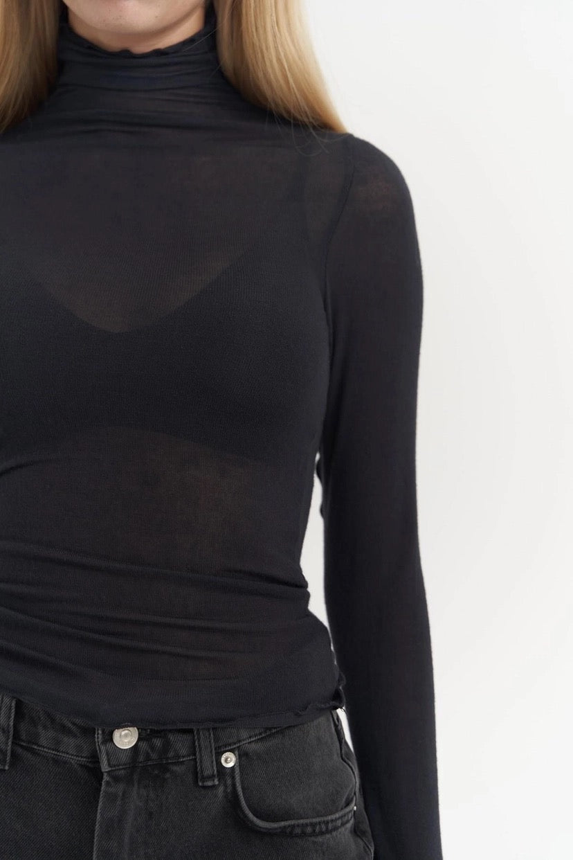 Belina High-Neck White Thin Body
