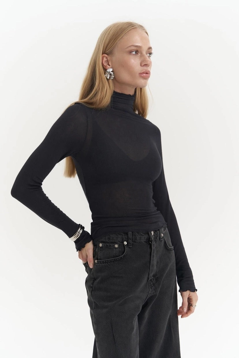 Belina High-Neck White Thin Body