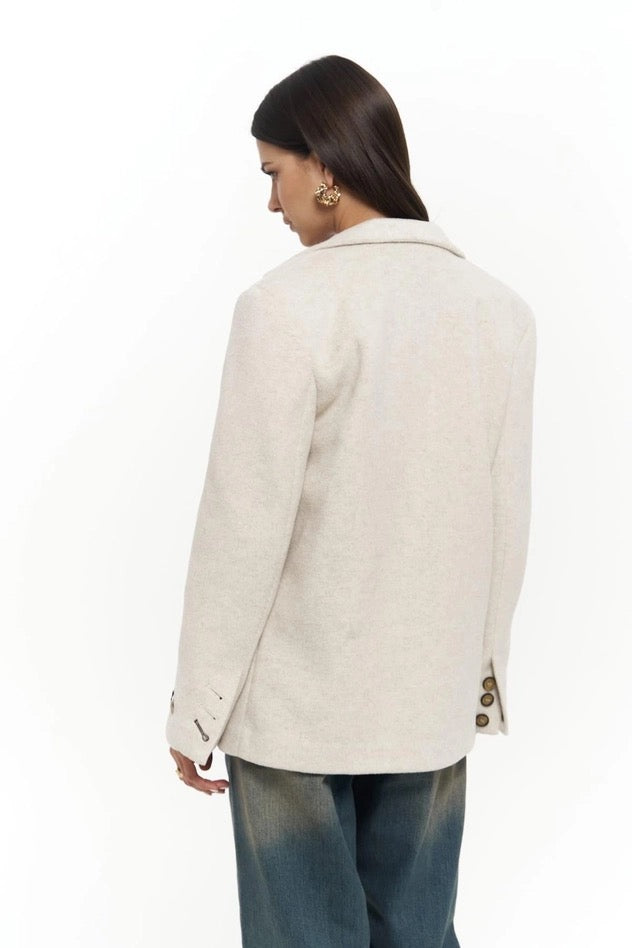Single-Breasted Cream Jacket with Button Cuffs
