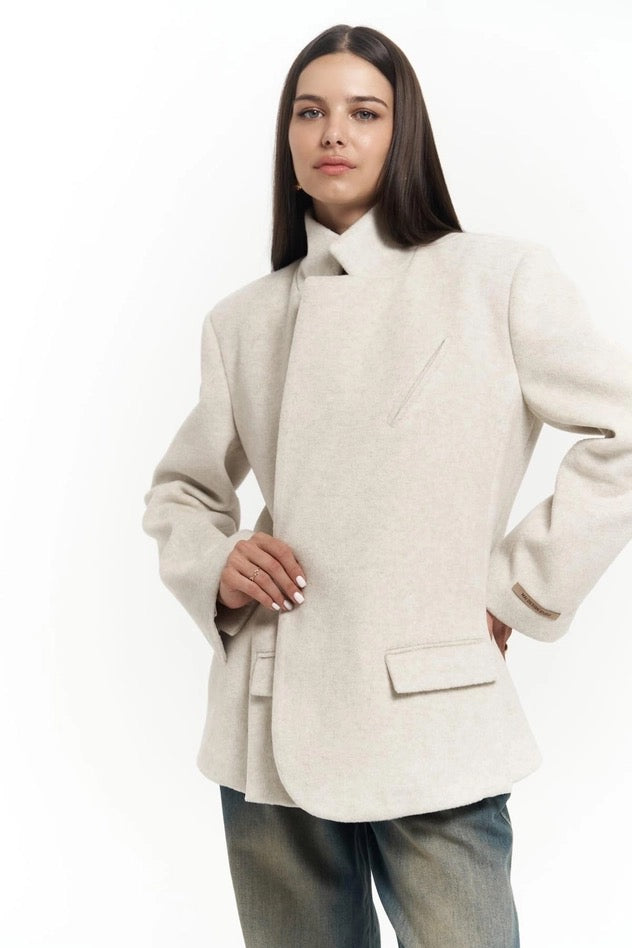 Single-Breasted Cream Jacket with Button Cuffs