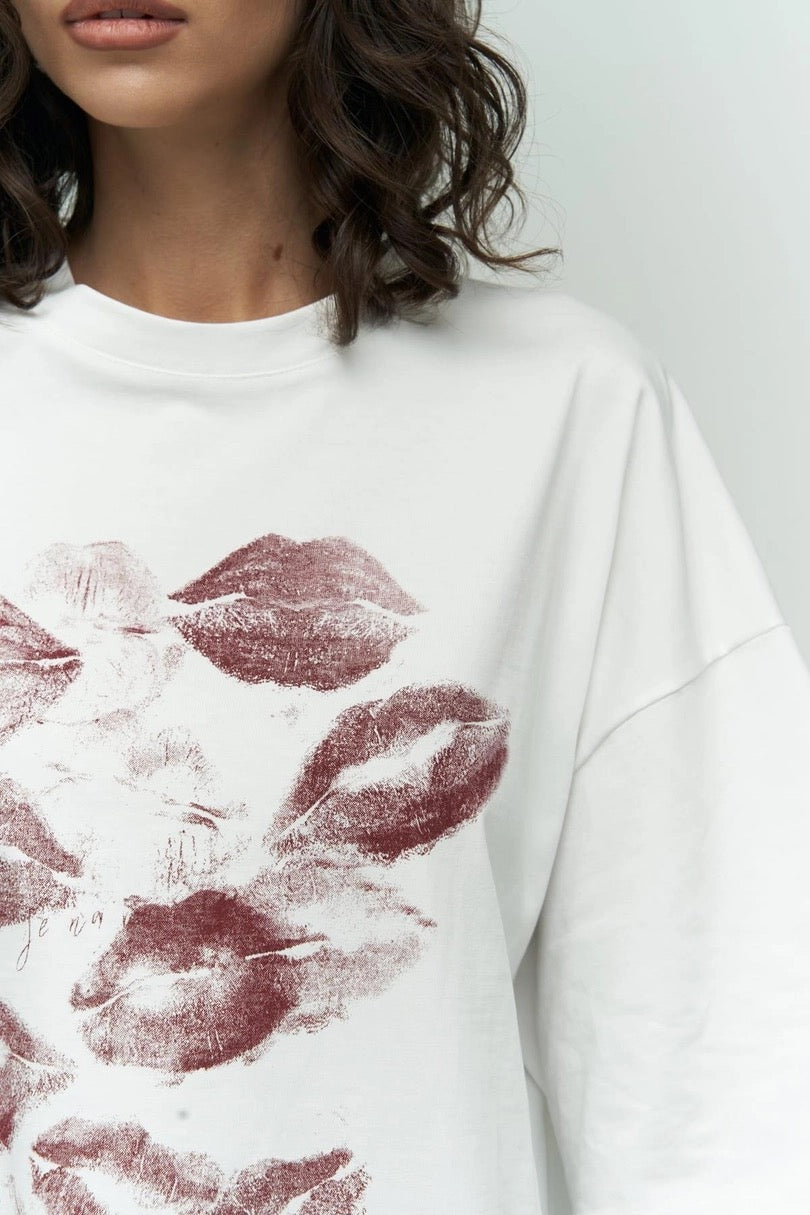 Kiss Me T-Shirt