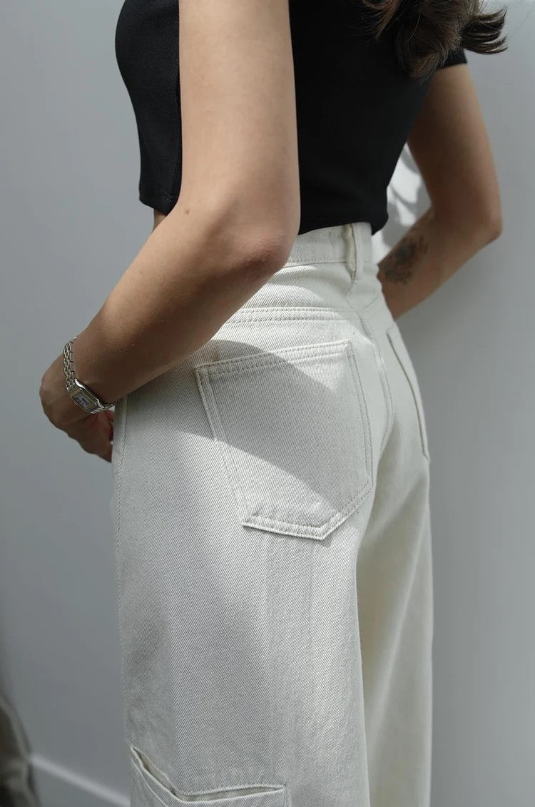 Tight Fit Cargo Jeans