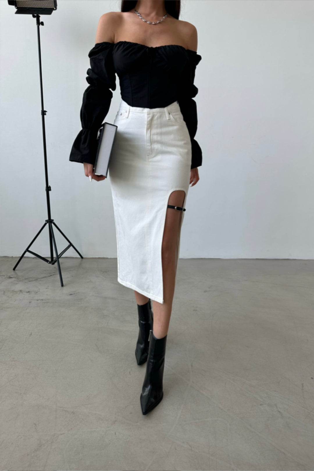 Belt Design Midi Slit Denim Skirt