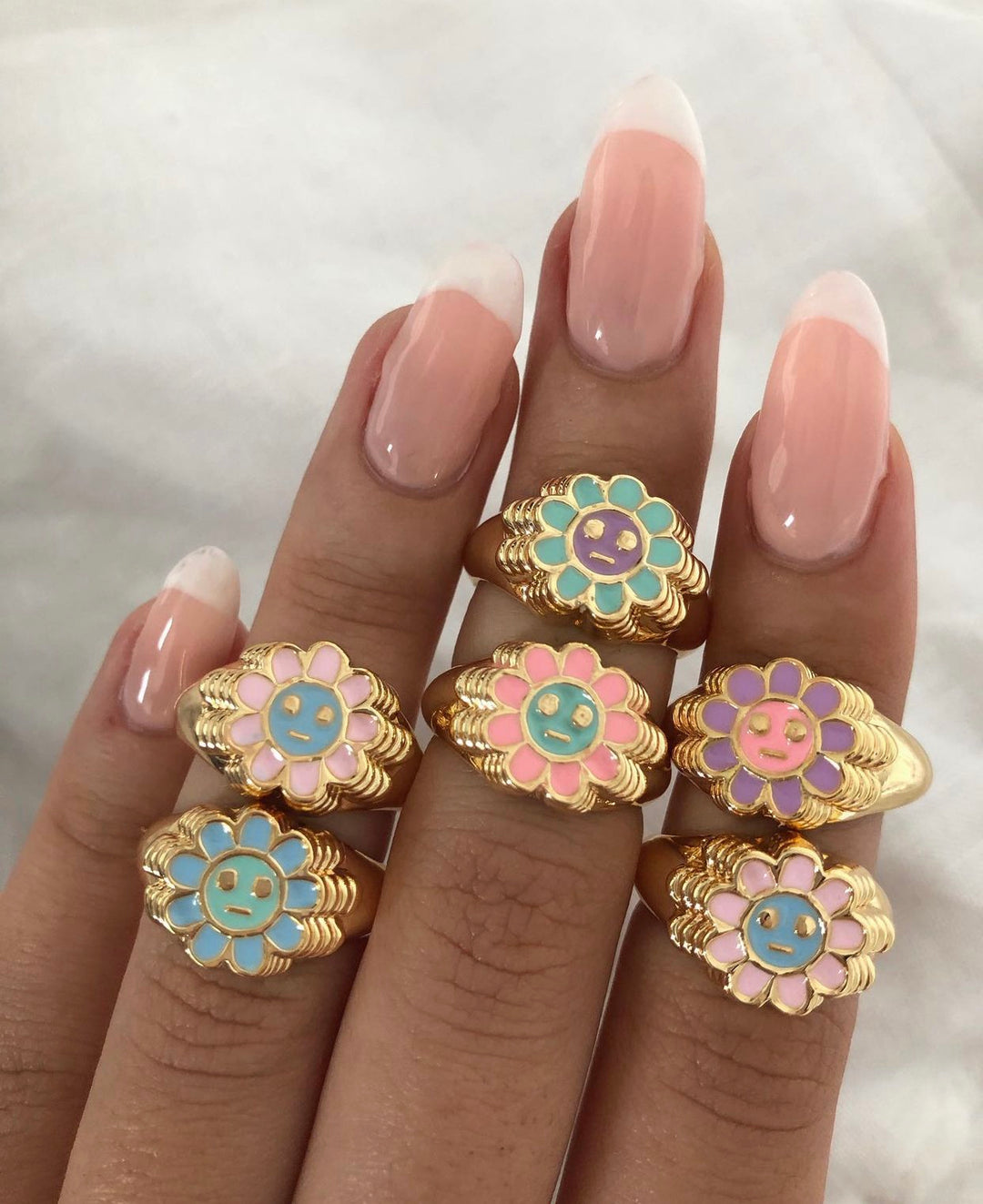 Smile Face Daisy Ring