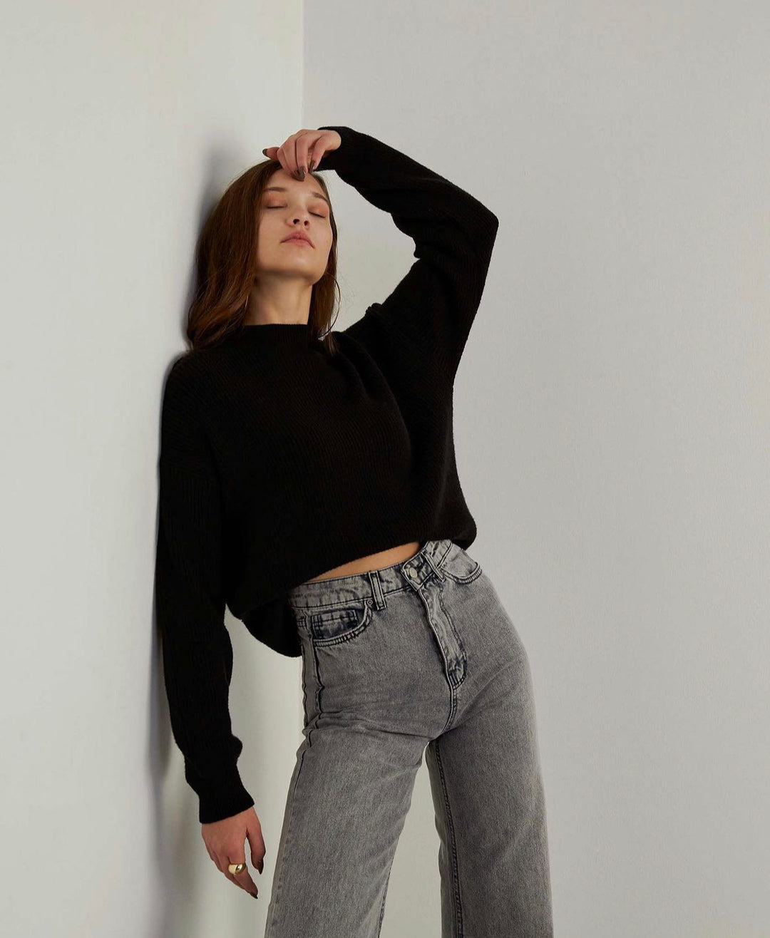 Flared Jeans in Washed Black